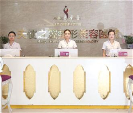 成都天使之翼整形美容医院牙齿种植哪个医生好？这几位专家技术精湛收费透明