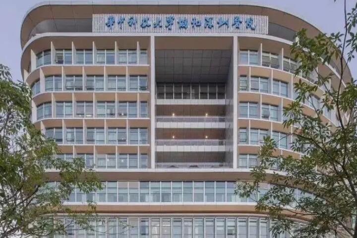 深圳华中科技大学协和深圳医院口腔科怎么样？专业医生团队与种植牙技术全解析