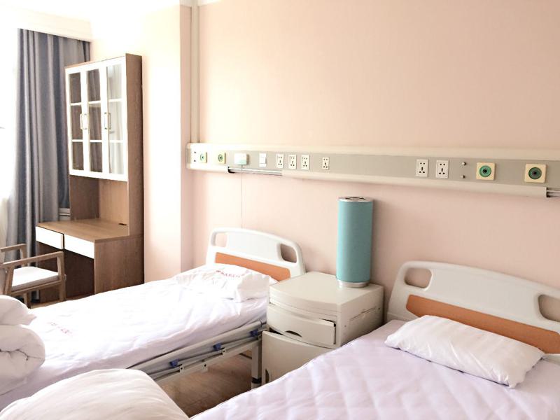 北京清华大学玉泉医院整形美容科医生资料简介+手术价格、口碑一览