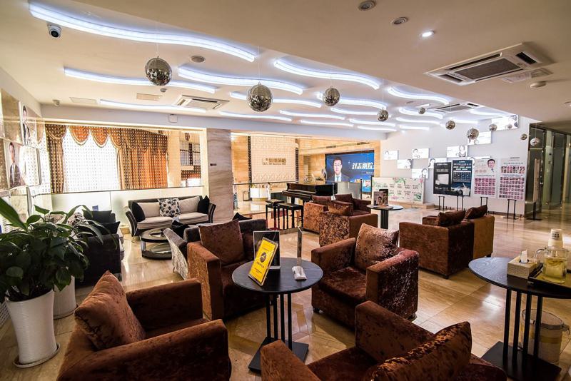 大连爱德丽格整形医院收费贵吗？自体脂肪填充真实案例、专家信息一键收藏