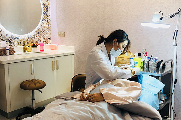 南京艺华控美医疗美容嵇中做双眼皮技术好吗？技术优势-术后点评深扒