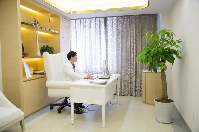 沈阳美莱医疗美容医院哪个医生做得好？专业医生详细介绍